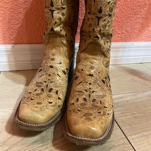 Corral vintage cowgirl boots